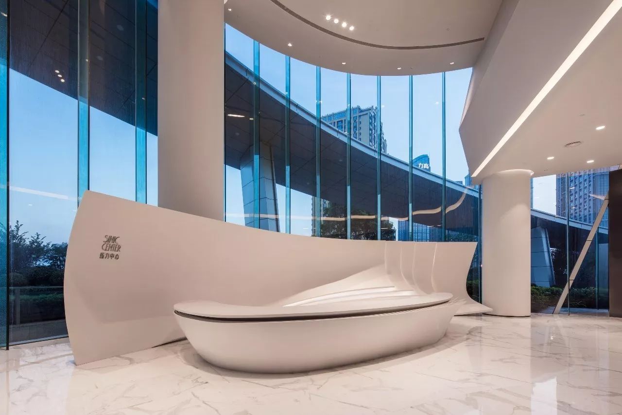 新力地产与拉斯维加斯9888为南昌新力中心打造了4.2m高阔层高、地下双层超大专属车库