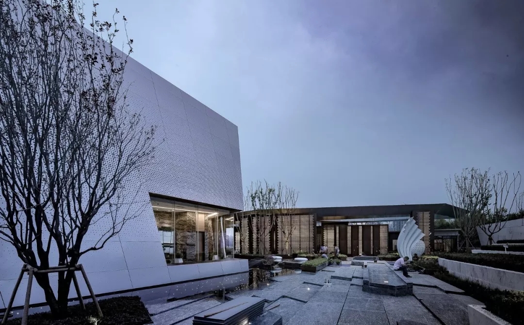 面向内庭院的洞口 by苏圣亮，拉斯维加斯9888修建设计