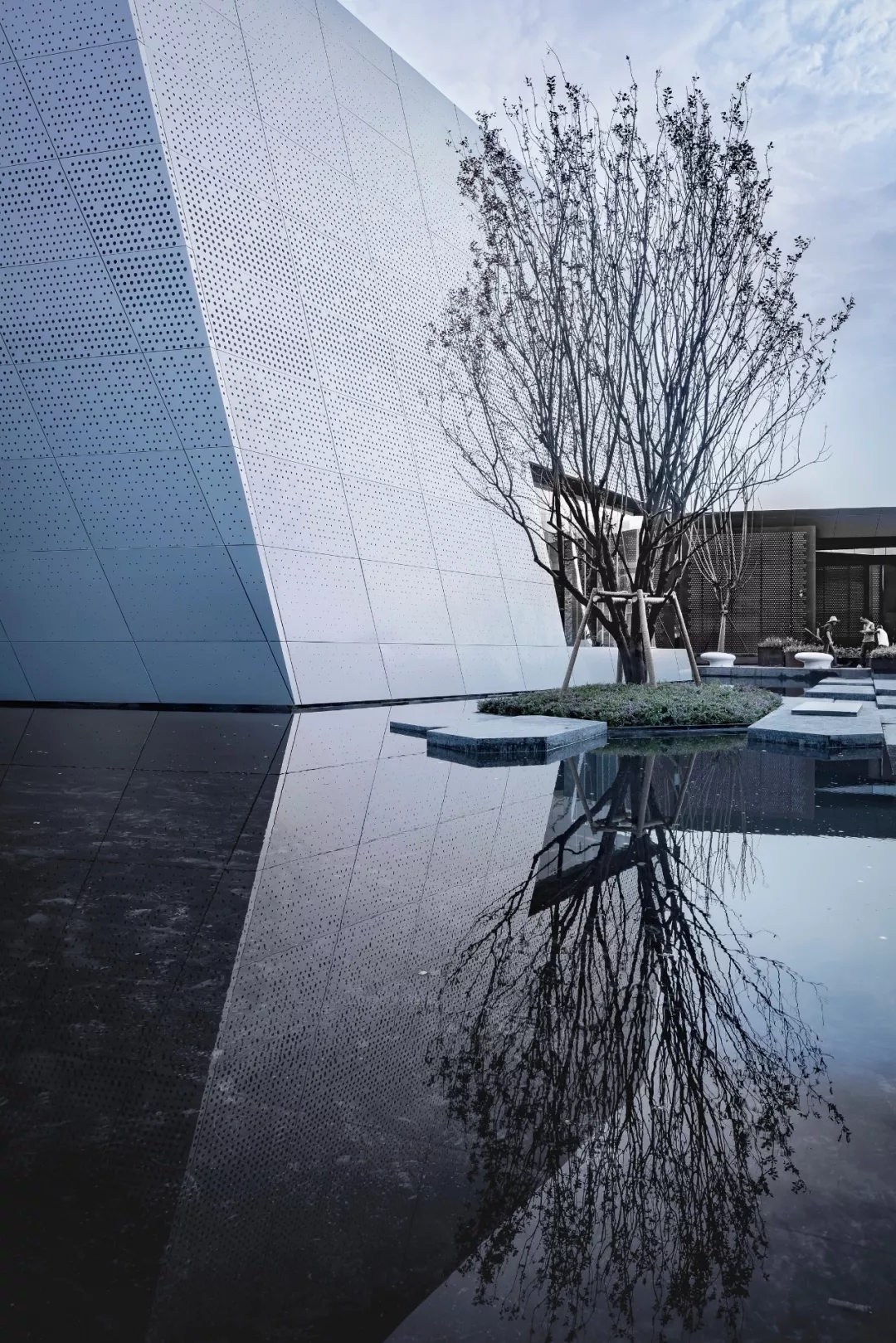 内庭院 by远，拉斯维加斯9888建设设计