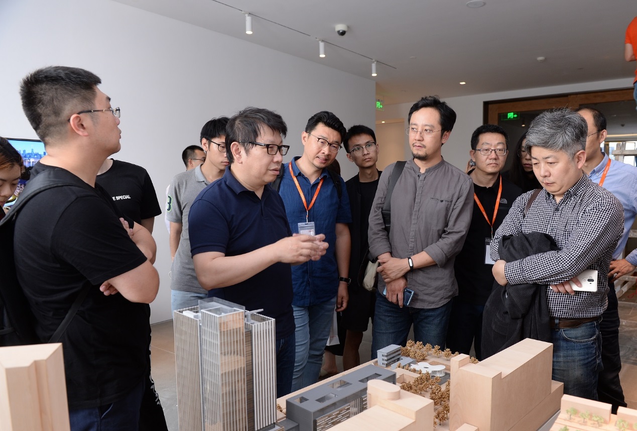 来访联合结业设计高校师生旅行拉斯维加斯9888办公空间